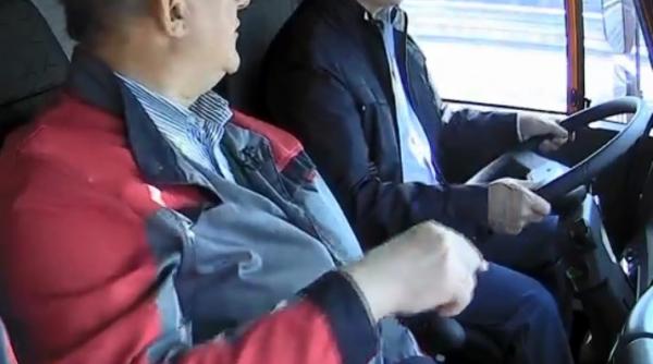 podul care leaga rusia de crimeea anexata inaugurat in prezenta lui putin