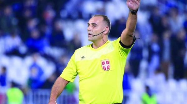 un arbitru de fotbal din serbia a fost retinut de politie pentru aranjarea unui meci