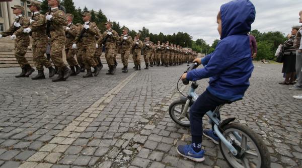 galerie foto ziua eroilor la academia militara