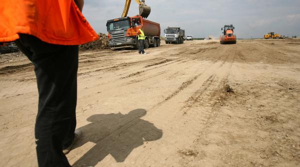 lucian sova nu pot fi gata la timp autostrazi de zeci de milioane de euro cu 100 de muncitori