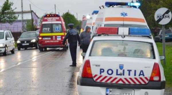 trafic blocat pe dn 72 gaesti targoviste din cauza unui accident in care sunt implicate patru autovehicule