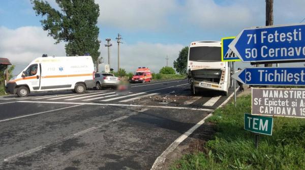 un sofer cu capul strivit si mai multi raniti in urma unui accident rutier pe dn22