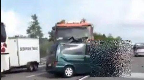 microbuz inmatriculat in romania implicat intr un accident rutier langa budapesta sapte persoane au murit