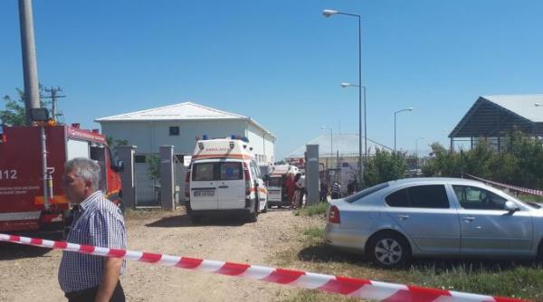 2 morti si 3 raniti dupa ce au cazut intr un bazin cu dejectii din localitatea insuratei judetul braila