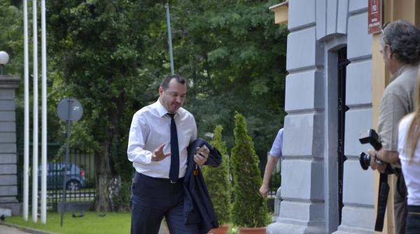 catalin radulescu a mitraliat repetat imaginea propriului partid