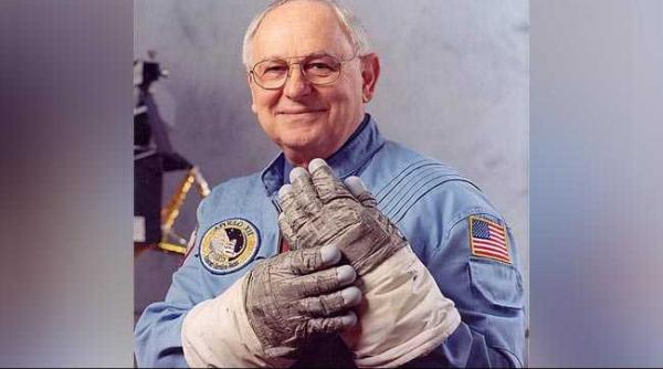 alan bean al patrulea om care a pasit pe luna a murit la 86 de ani