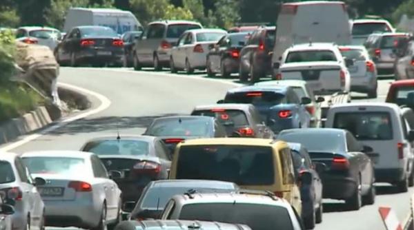 trafic de cosmar pe valea prahovei pe sensul de mers catre bucuresti al dn 1