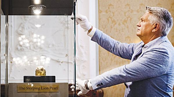 cea mai mare perla naturala din lume scoasa la licitatie in olanda