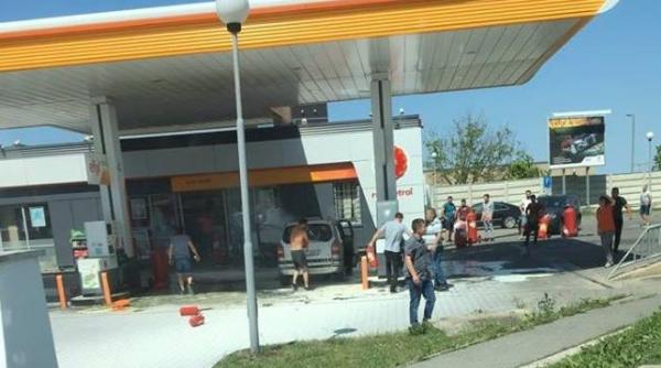 o persoana a ars dupa ce masina i a luat foc