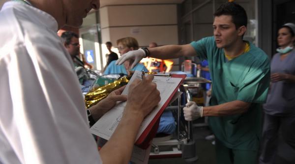 asistentele invidioase pe salariile doctorilor