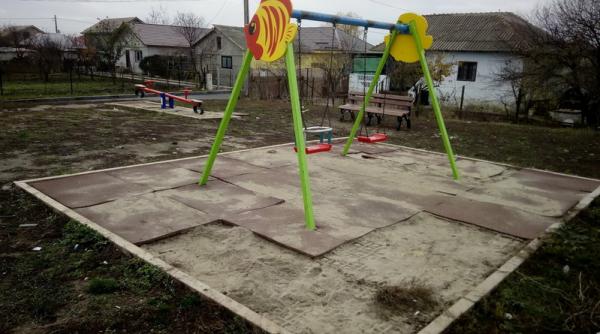 investitie in paragina la cumpana locuri de joaca transformate in adevarate capcane pentru copii