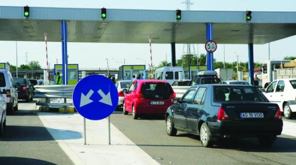 trafic ingreunat pe a2 din cauza numarului mare de autovehicule si a ploii torentiale