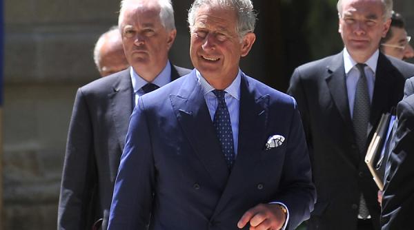 printul charles a participat la repetitiile unei piese jucate de studentii lui marian ralea