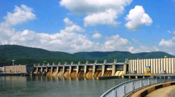 hidroelectrica si bcr au semnat un contract pentru o linie de credit de 85 de milioane de lei
