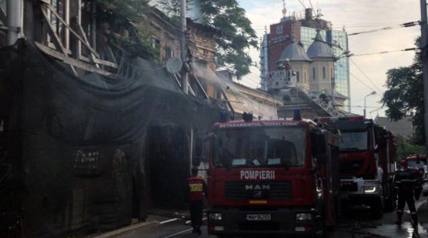 a ars o casa parasita de pe calea mosilor
