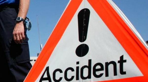 atentie soferi circulatie blocata temporar pe dn 7 in urma unui accident rutier produs la cotmeana