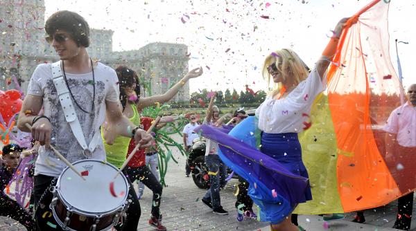 ccr discuta pe 5 iulie sesizarea referitoare la articolul privind nerecunoasterea casatoriilor intre persoane de acelasi sex