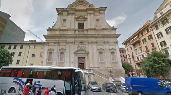 doua sacose cu 36 000 de euro au fost descoperiti in confesionalul unei biserici din roma