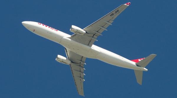 o cursa aeriana directa de la phenian a aterizat la singapore