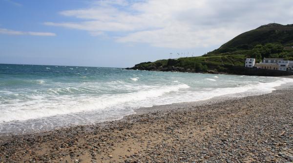 peste 2 500 de irlandeze au facut baie goale in scop caritabil si au stabilit un nou record mondial