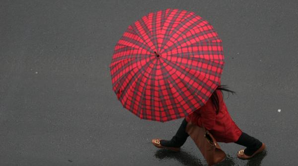 localitati din 5 judete se afla sub cod galben de furtuni luni seara