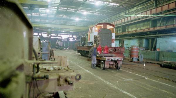 cati salariati erau unde lucrau cate firme erau in romania