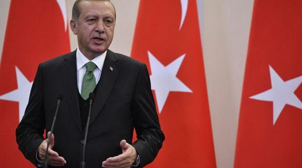 erdogan razboi intre cruce si semiluna