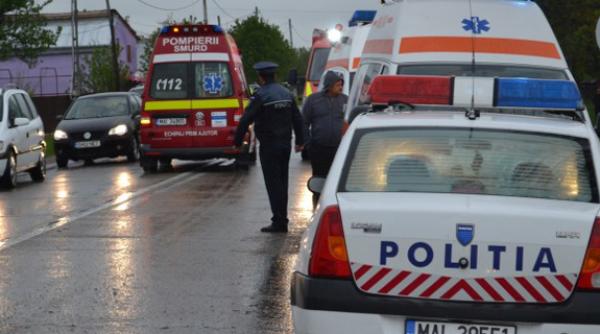 accident cumplit in valcea un microbuz cu 14 tineri lovit din spate de un tir pe valea oltului