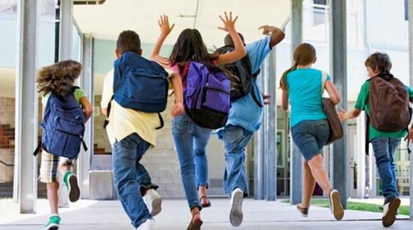 elevii si prescolarii termina cursurile anului scolar 2017 2018