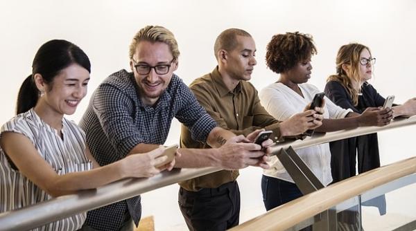 twitter pune accentul pe informatie prin alerte si personalizare