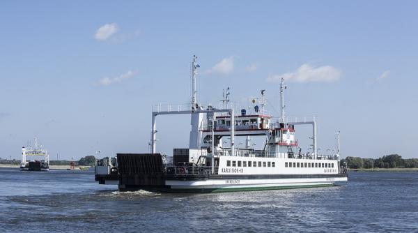 accident de feribot in indonezia un mort si 64 de oameni dati disparuti