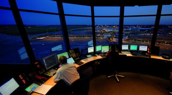 controlul traficului aerian din franta cauzeaza o treime din intarzierile din europa