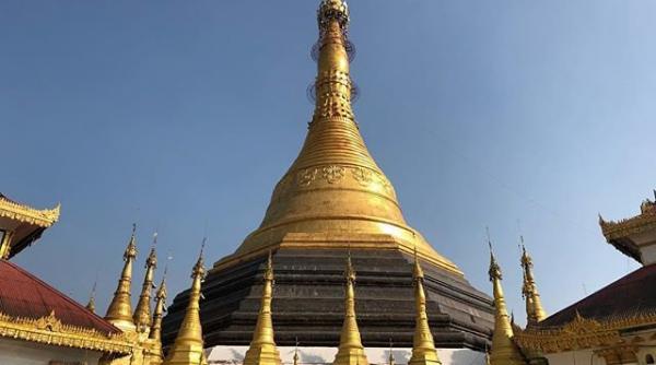 un celebru monument istoric din myanmar distrus de o alunecare de teren