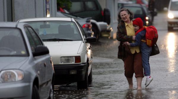 cod galben de instabilitate atmosferica in cinci judete din transilvania si banat in ora urmatoare