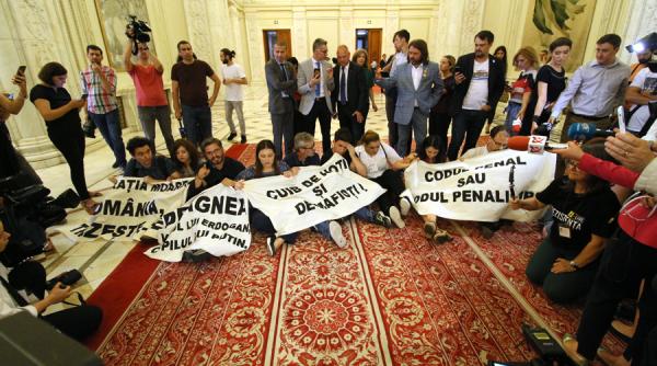 iordache despre protestele din parlament este inadmisibil vom discuta in birourile permanente