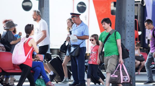 trenul ir 1580 constanta bucuresti nord are o intarziere de circa 30 de minute din cauza defectarii locomotivei