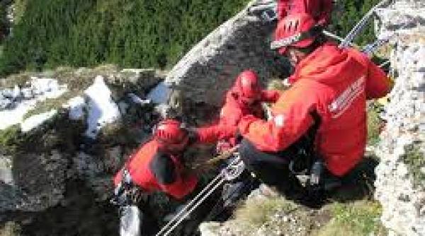 o turista a fost ranita pe un traseu din bucegi