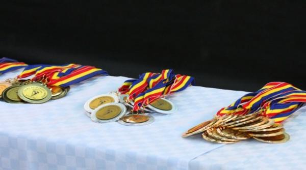 cinci medalii de aur o medalie de bronz obtinute de elevii romani la balcaniada de matematica pentru juniori