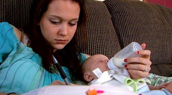 vaslui a crescut numarul mamelor minore din centrele maternale