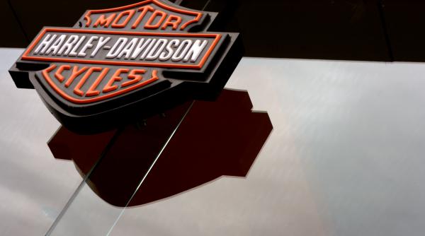 donald trump critica harley davidson pentru decizia de a muta productia in ue