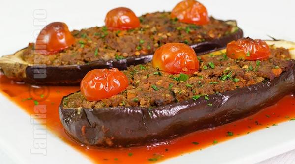 reteta zilei vinete umplute cu carne