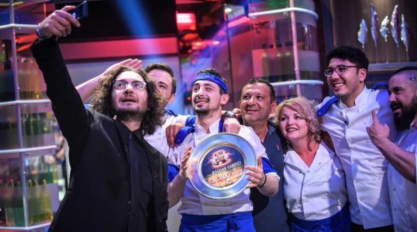 sezonul de poveste chefi la cutite si a desemnat castigatorul bogdan vandici si a adjudecat trofeul