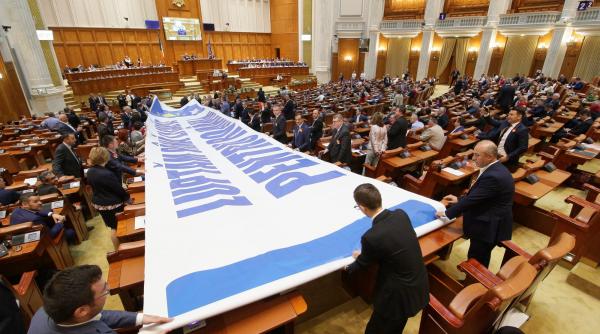 vremurile in care motiunile de cenzura dadeau palpitatii si storceau lacrimi
