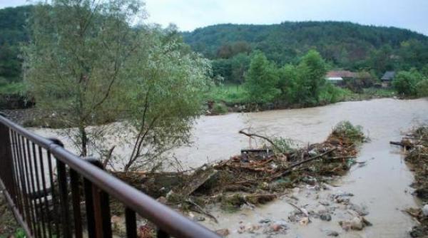 bacau inundatii in mai multe localitati