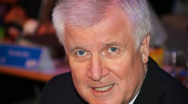 ministrul german de interne intentioneaza sa demisioneze