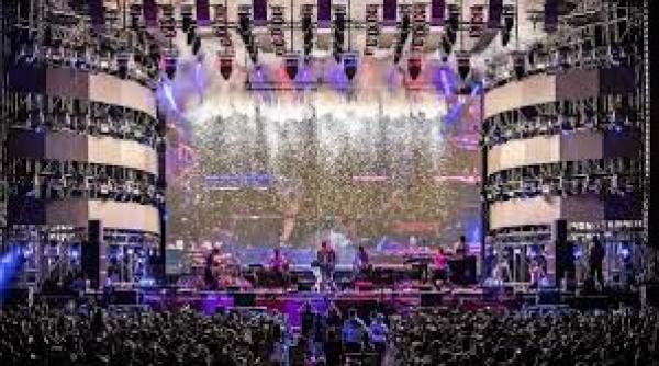 peste 200 000 de spectatori sunt asteptati sa participe la festivalul neversea de pe plaja modern