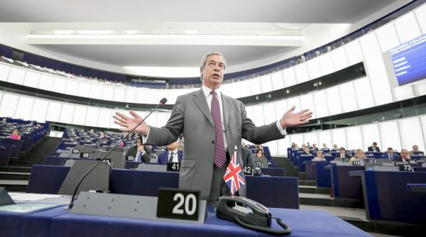 portavocea lui trump in europa anunta o lupta sangeroasa pe tema armatei ue