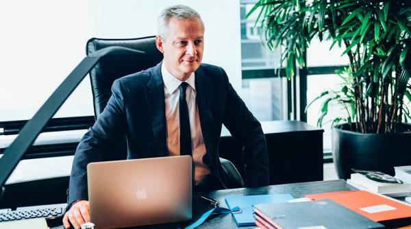 parisul acuza sua vor sa divizeze franta si germania