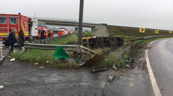 accident grav pe a1 33 de raniti transportati la spital