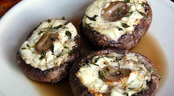 ciuperci umplute cu cas dospit reteta ciobaneasca